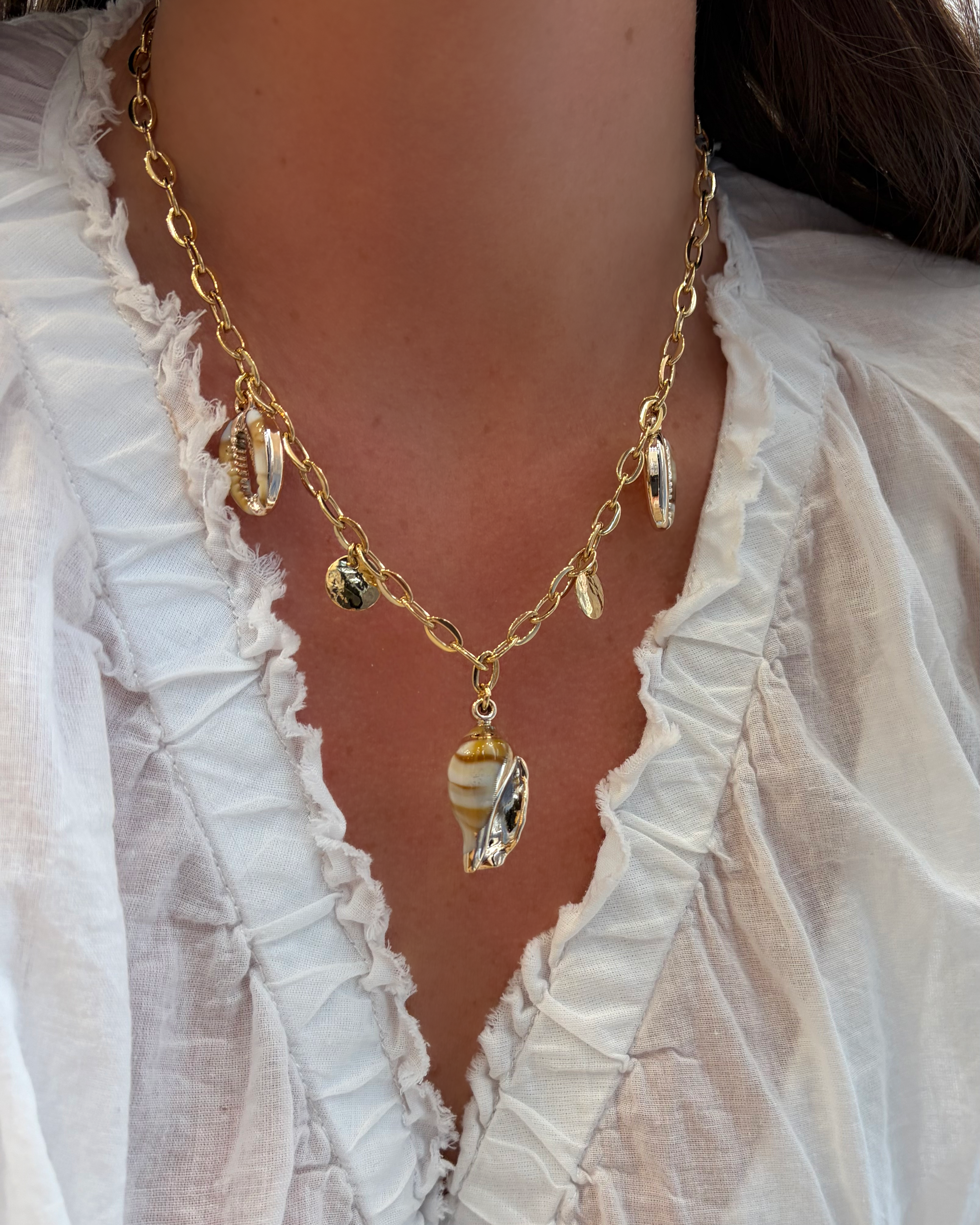 SHELL NECKLACE