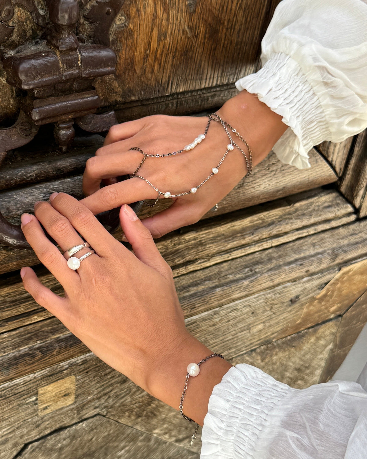 SAONA HAND CHAIN