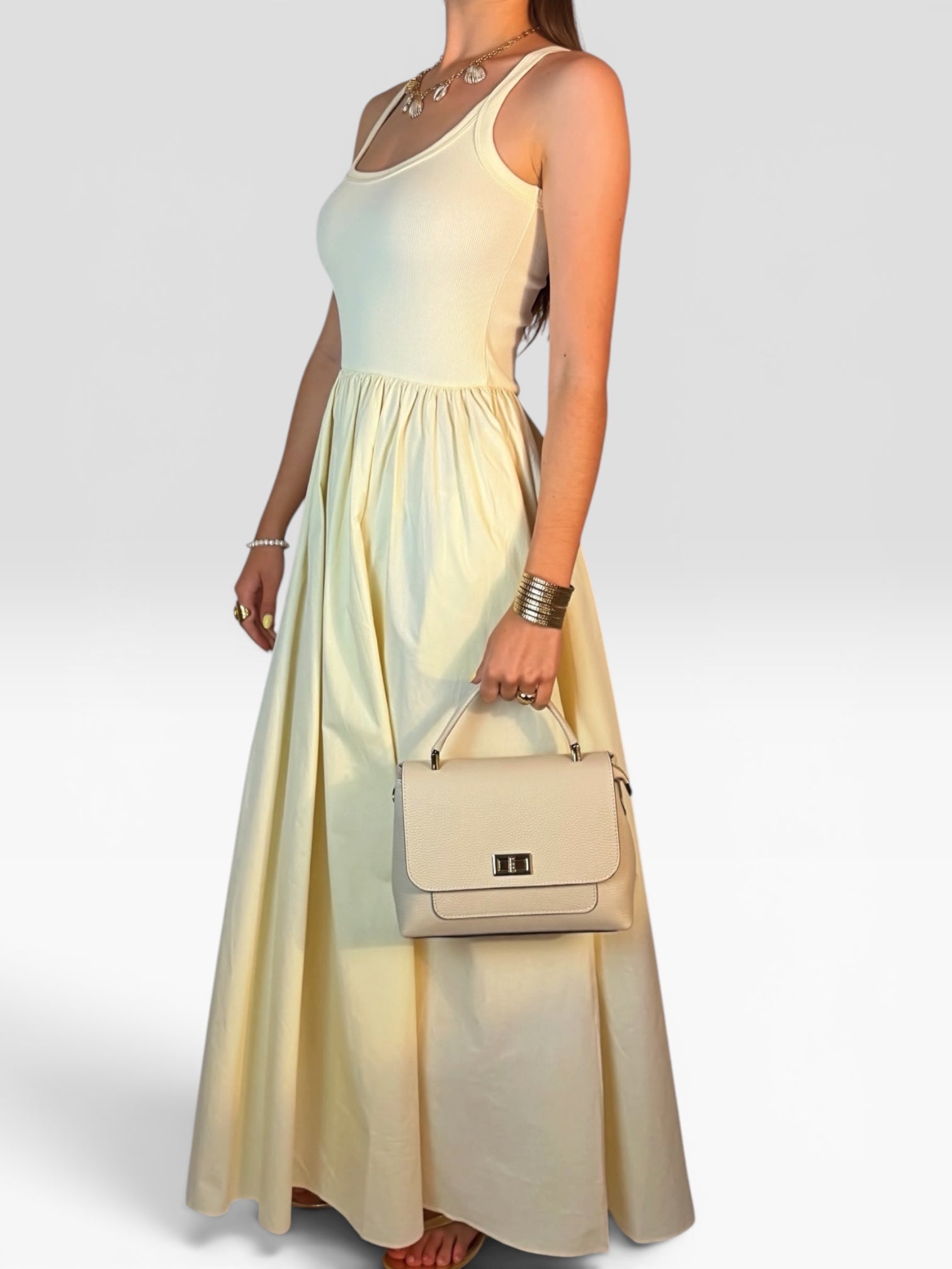 ROBE SOHO