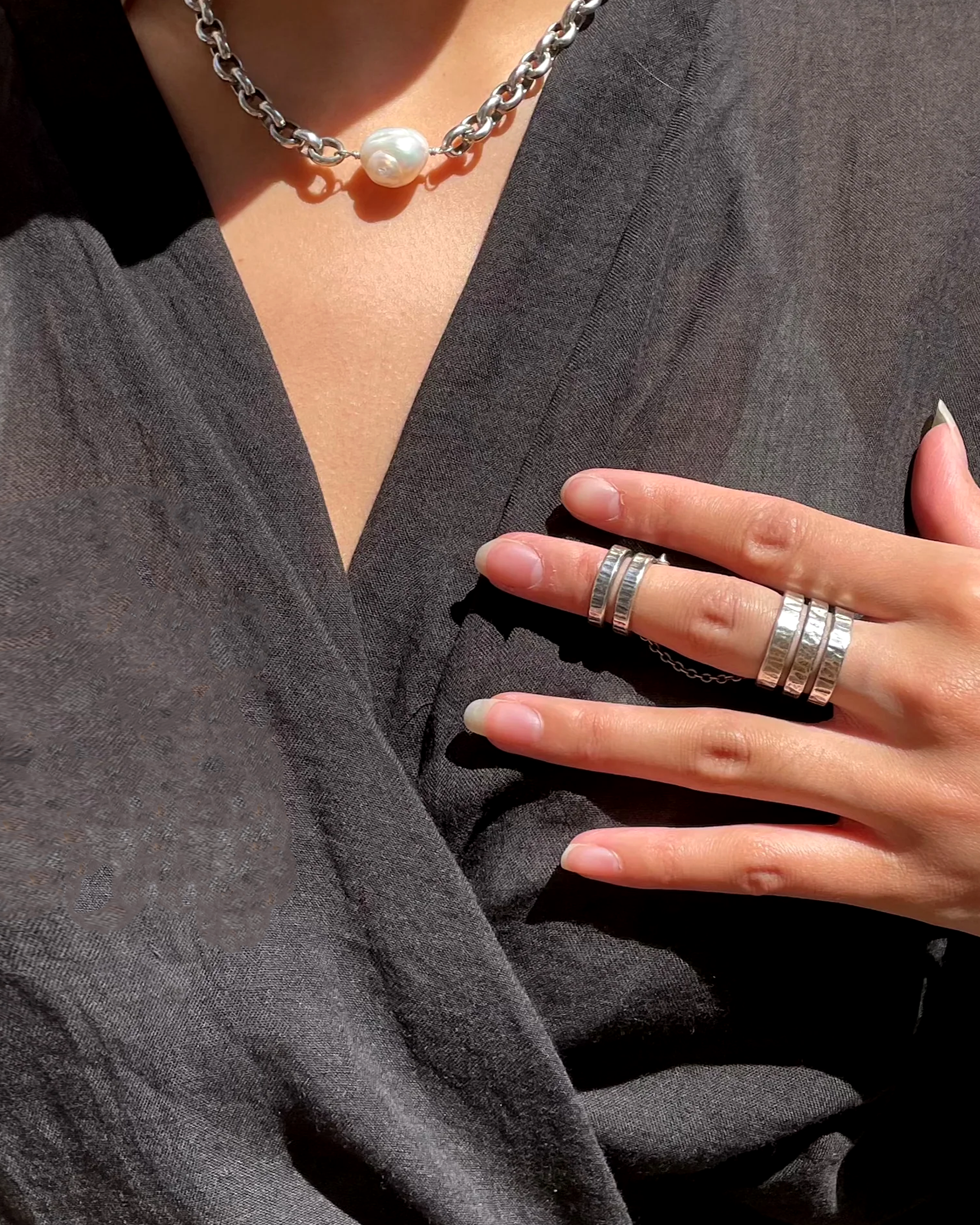 BAGUE ARTICULÉE CISELÉE