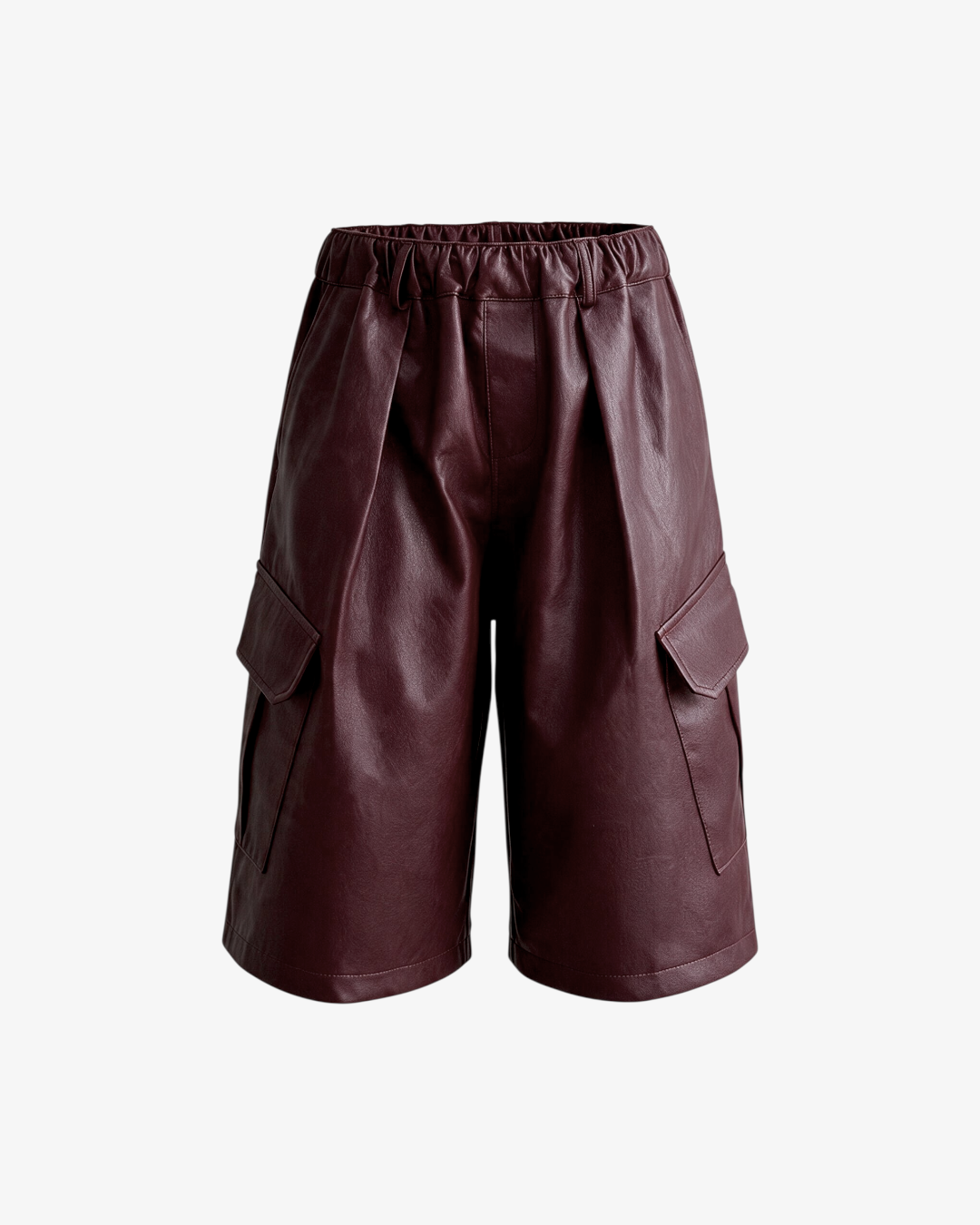 Bermuda Joe HELLES en similicuir bordeaux avec poches cargo latérales et taille élastique