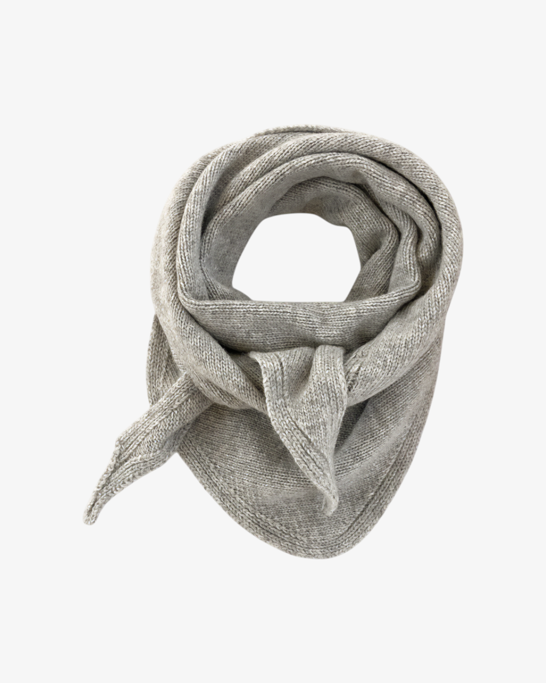 Foulard triangle HELLES en maille douce gris chiné, mélange de laine et cachemire, noué élégamment autour du cou