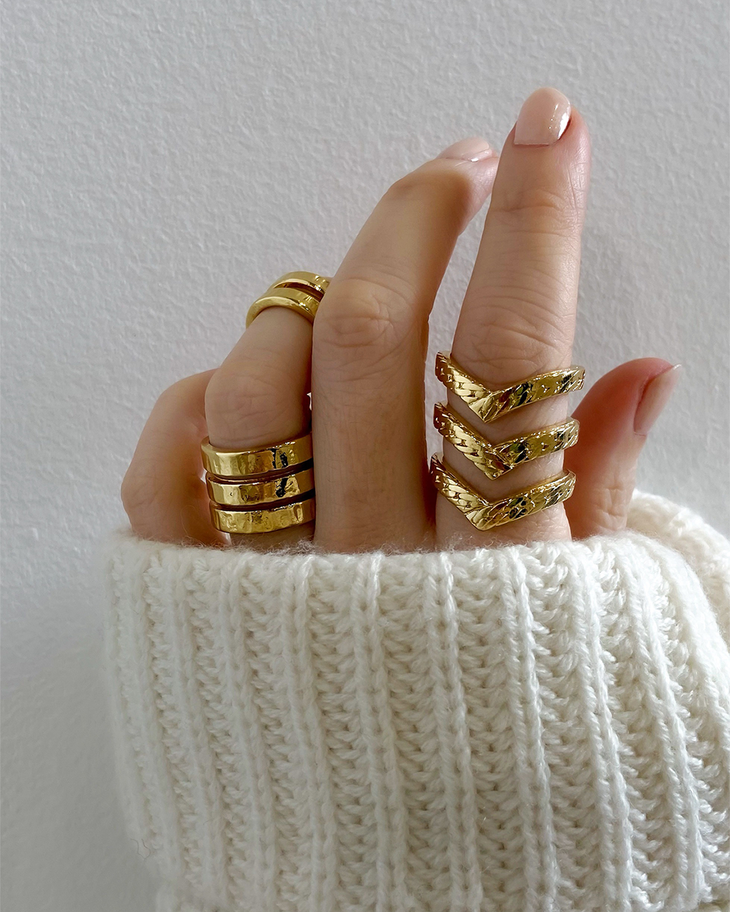 BAGUE ARTICULÉE CISELÉE